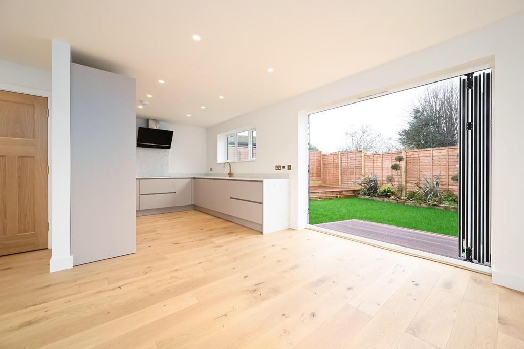 21b Holmes Avenue bn3 (9).jpg