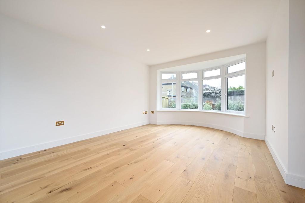21b Holmes Avenue bn3 (24).jpg