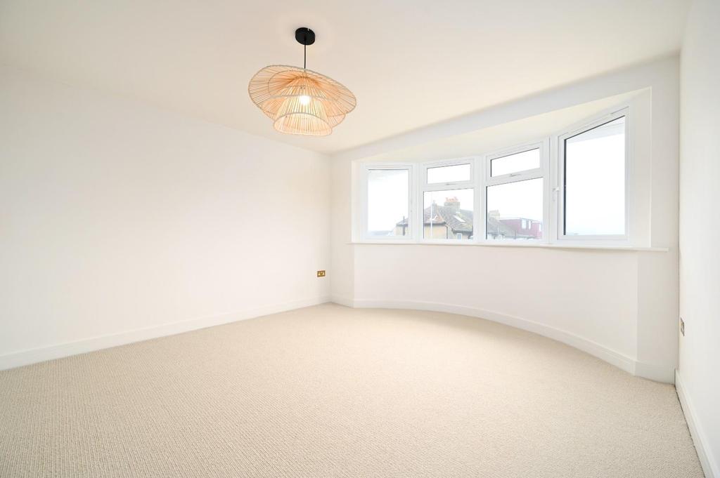 21b Holmes Avenue bn3 (8).jpg