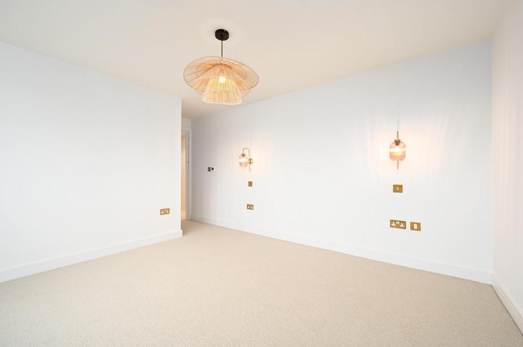 21b Holmes Avenue bn3 (20).jpg