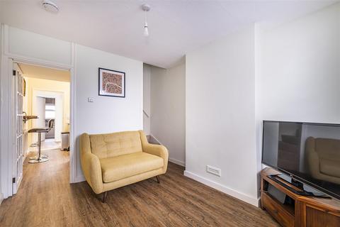 22 Beaconsfield Place, Epsom, KT17 4BD
