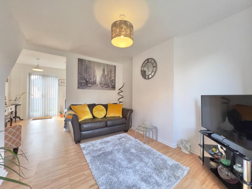 Wareham Grove, Dodworth, Barnsley 2 bed semidetached house £160,000