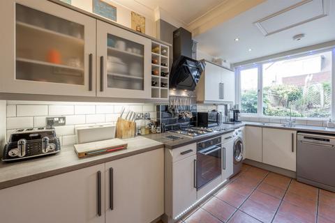 147 Barrs Road, Cradley Heath, B64 7EZ