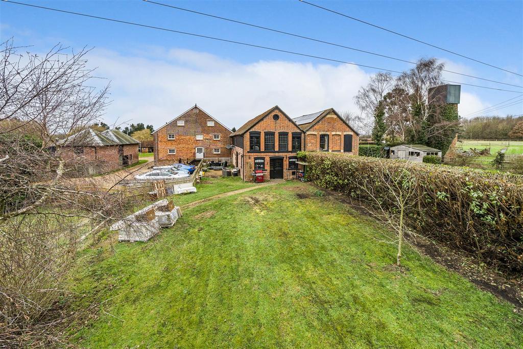 Court Lane, Hadlow, Tonbridge 3 bed cottage £775,000