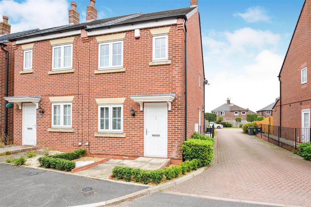 Basford Court, Oxford Road, Basford... 2 bed semidetached house £165,000