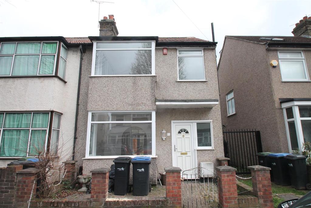 Clive Road, Enfield EN1 3 bed terraced house £1,900 pcm (£438 pw)