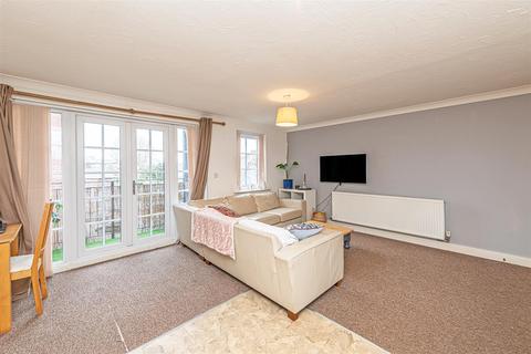 2 bedroom apartment for sale - Elphins Drive, Warrington