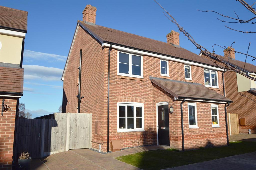 Curlew Meadows, Baschurch, Shrewsbury 2 bed semidetached house £775 pcm (£179 pw)