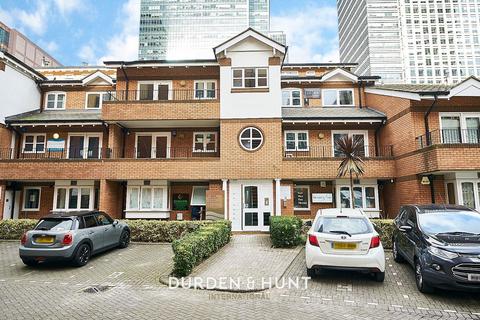 Property to rent, Admirals Way, London, E14
