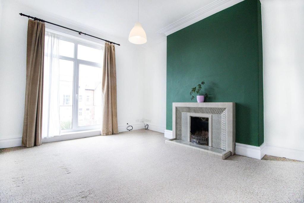 Edwards Road, Whitley Bay 4 bed flat £975 pcm (£225 pw)