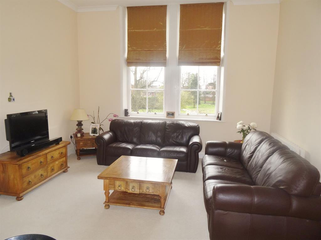 The Old College, Ripon, HG4 2TQ 3 bed apartment £825 pcm (£190 pw)
