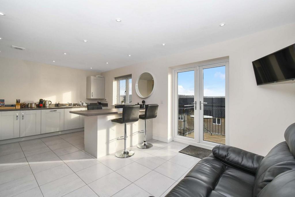 Brompton Drive, Bradford 4 bed detached house £325,000