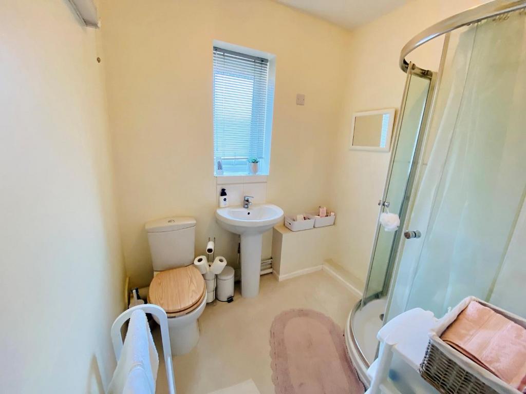 Shower Room.jpg