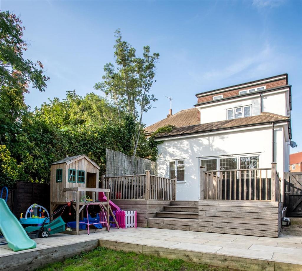 Large Rear Garden