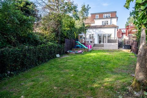10 Bridge Hill, Epping, CM16 4ER