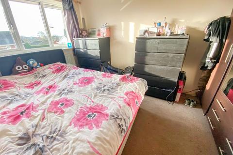 19 Hicks Close, Warwick, CV34 5ND