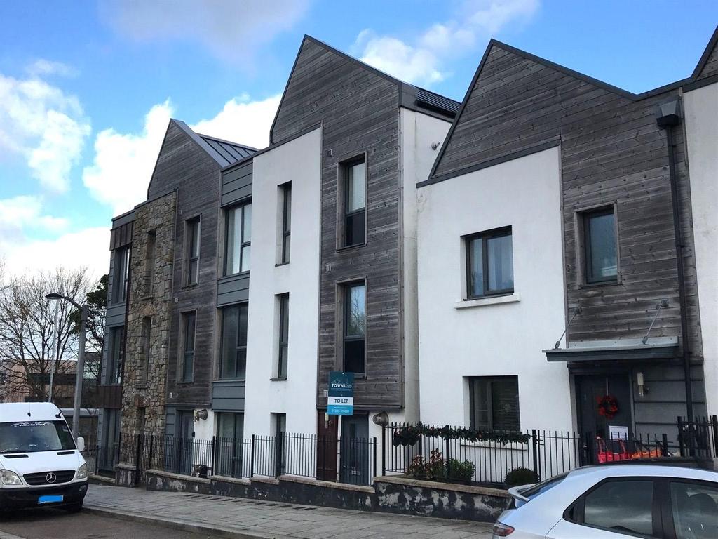 Pool, Redruth 1 bed flat £675 pcm (£156 pw)