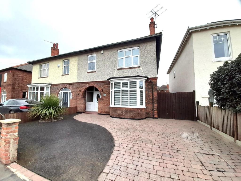 Morton Terrace, Gainsborough 4 bed semidetached house £270,000