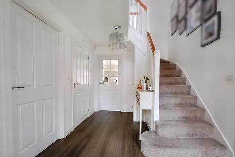 5 bedroom detached house for sale, Saxton Avenue, Woodhouse Park