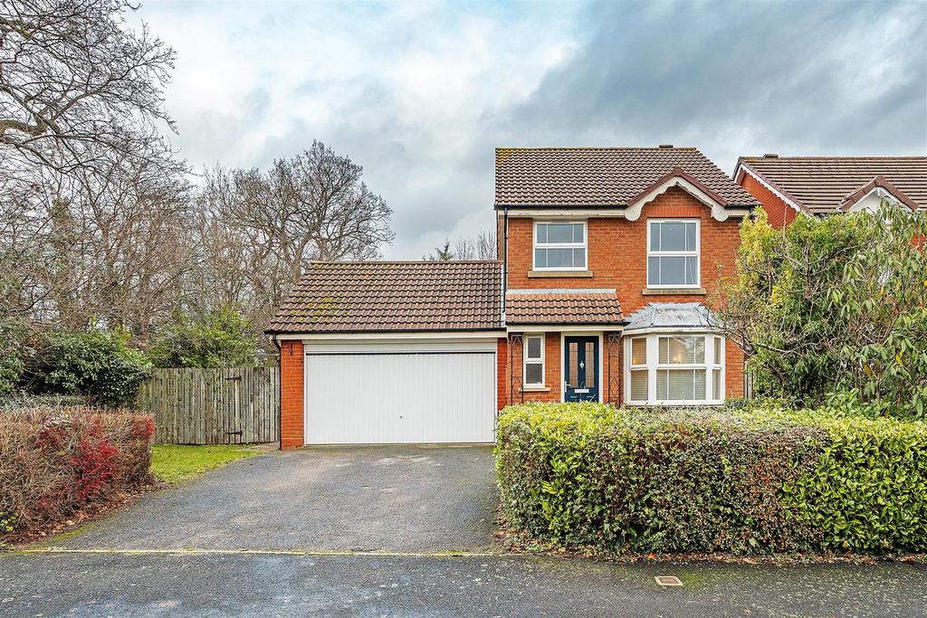 Thorngrove Avenue, Hillfield, Solihull 3 bed detached house £550,000