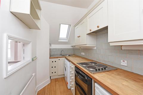 2 bedroom flat to rent, Schubert Road, Putney