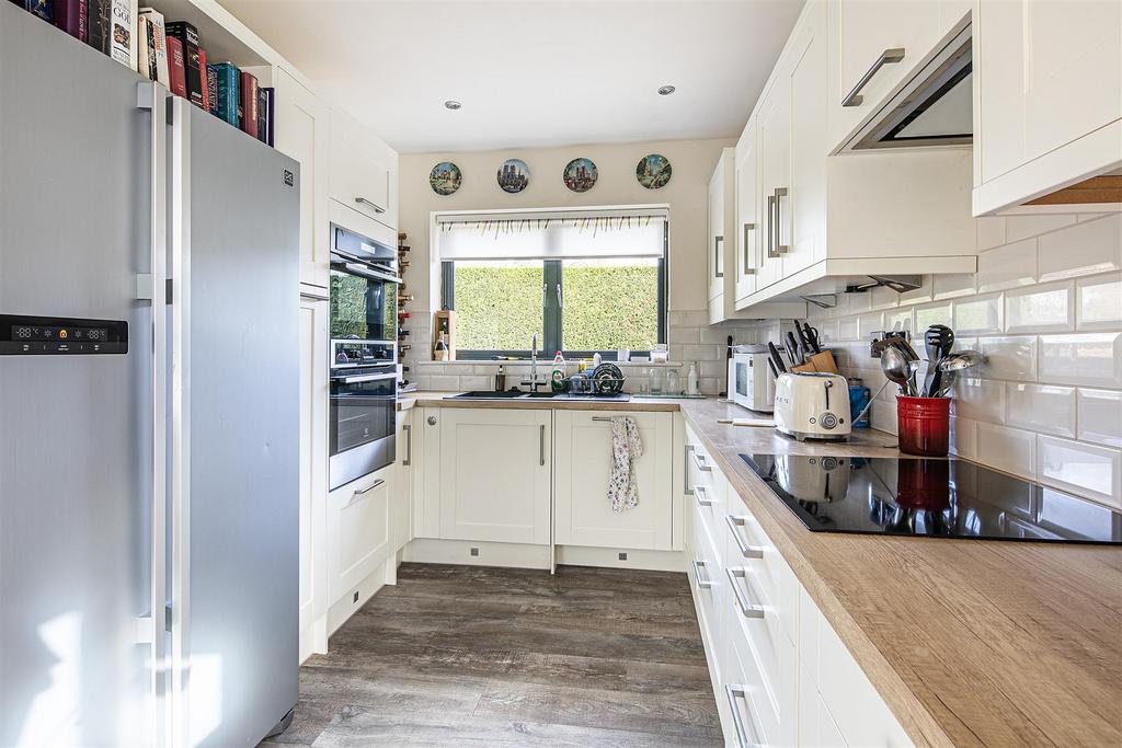 Annexe kitchen 2