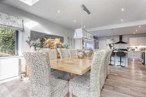 Causeway Farm Causeway Head Road, Sheffield, S17 3DW