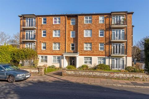 3, Cranleigh Court Byron Road, Worthing, BN11 3HR