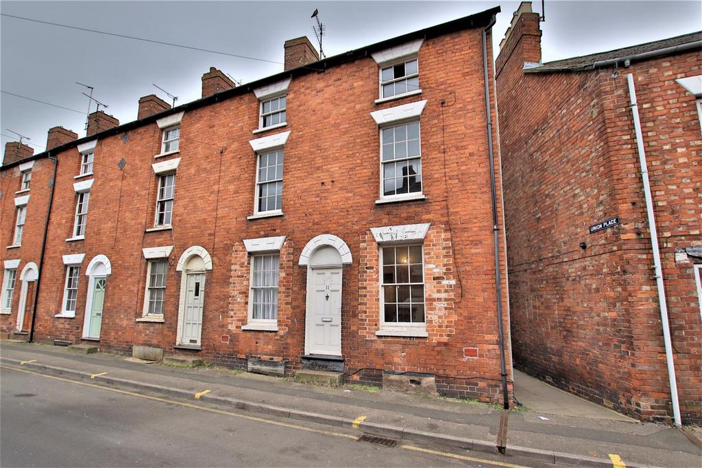 Chance Street, Tewkesbury 4 bed end of terrace house £200,000
