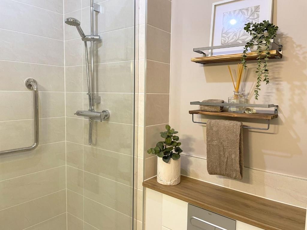 Shower room/w.c.