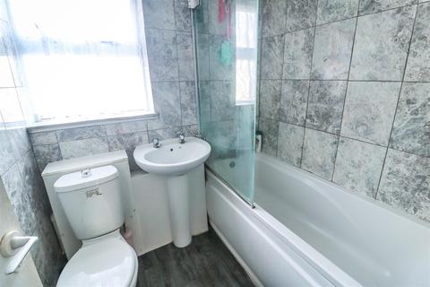 302 Milwards, Harlow, CM19 4SN