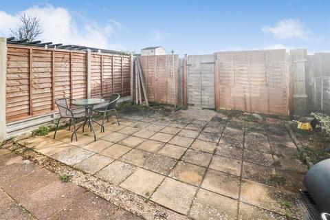 302 Milwards, Harlow, CM19 4SN