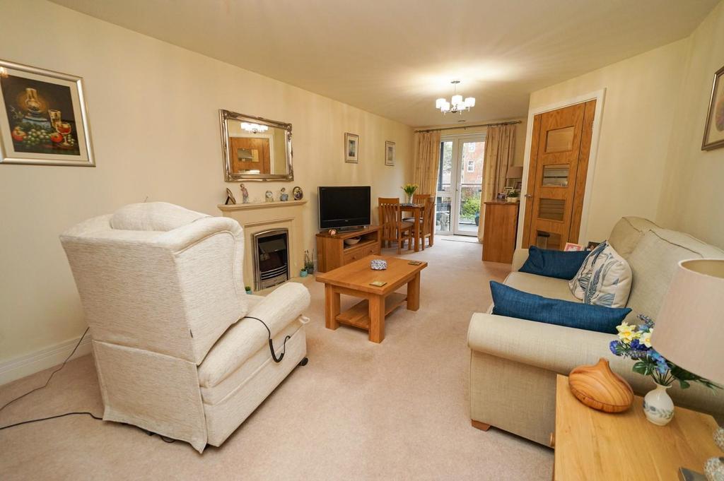 Leston Road, Leighton Buzzard 2 bed retirement property £350,000