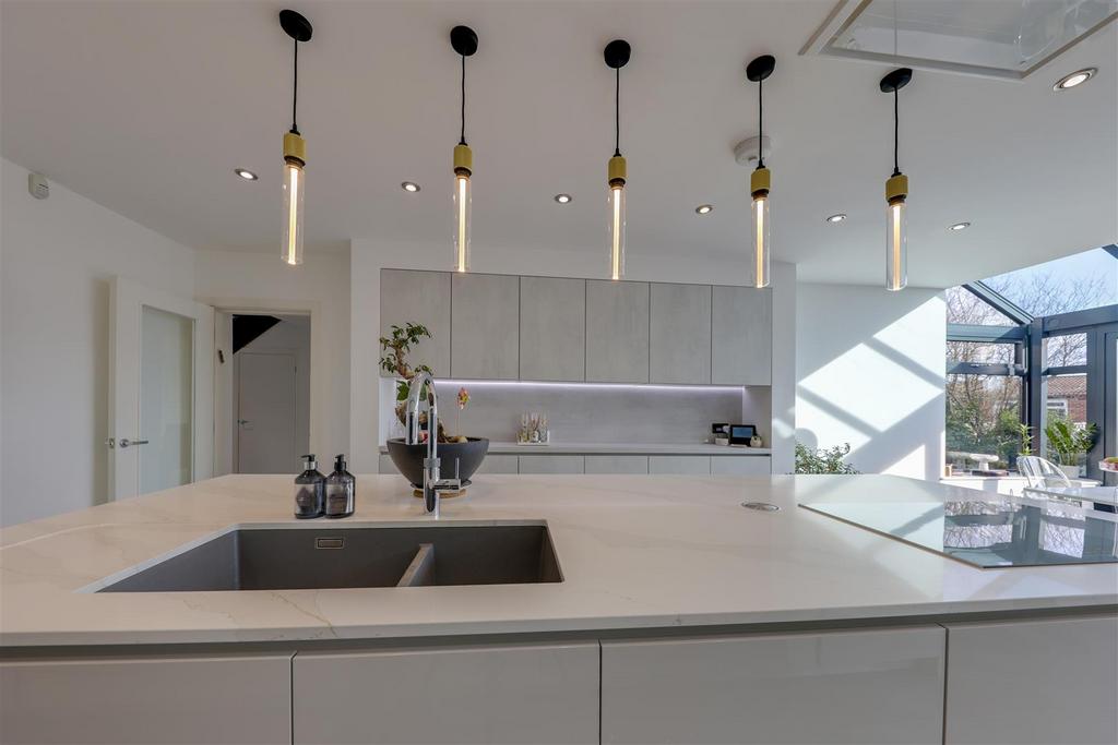 Kitchen Alt