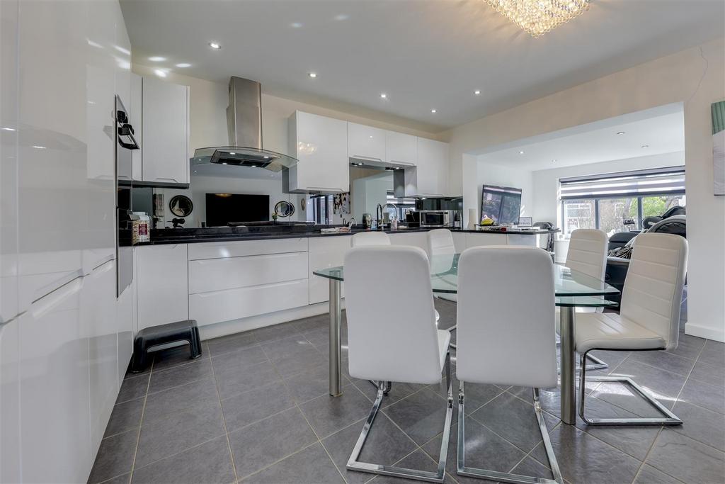 Annexe Kitchen  Dining