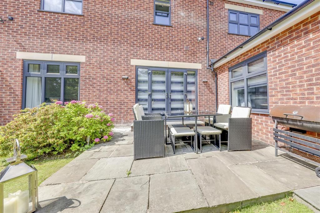 2nd Patio Area