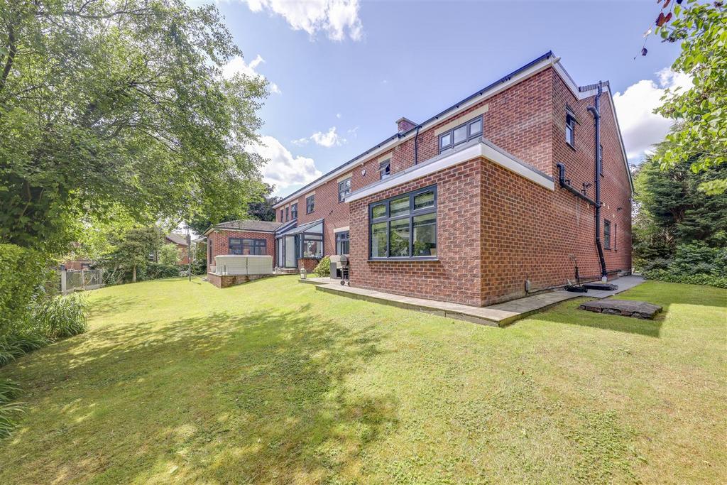 Rear Garden Alt 1