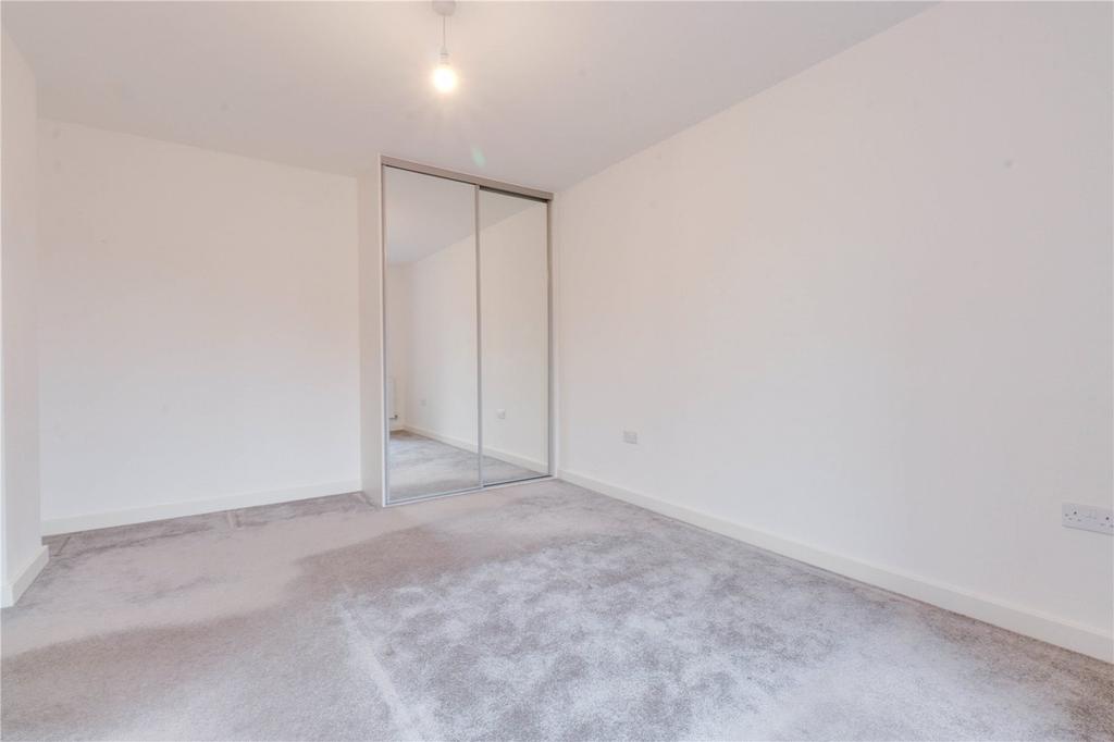 Apartment in London, Harold Wood - More