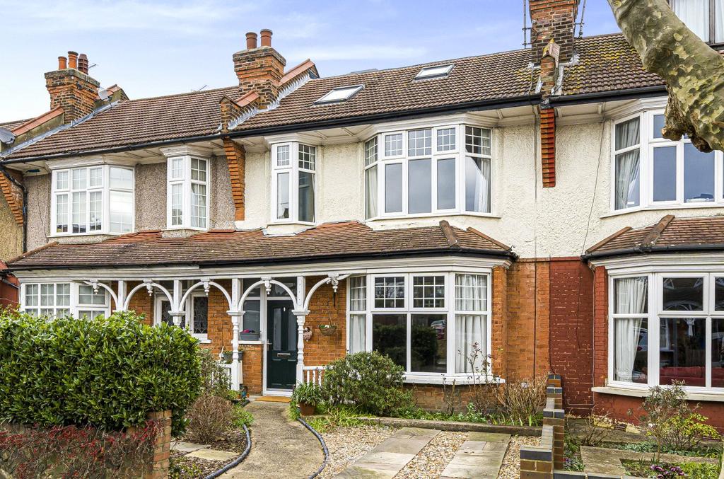 Etchingham Park Road, Finchley, London, N3 5 bed semidetached house