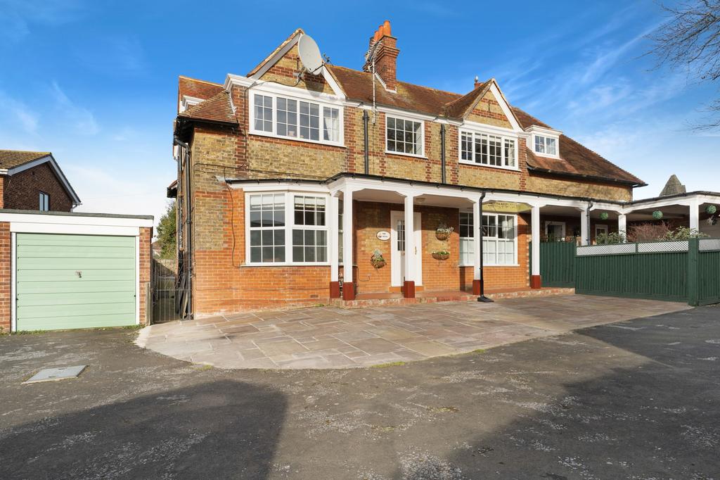 Goodwin Road,Ramsgate,Kent,CT11 0JJ 5 bed semidetached house £575,000