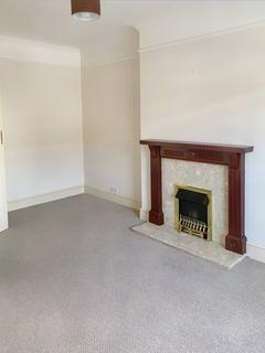 2 bedroom flat to rent, Torrington Street, Grimsby DN32