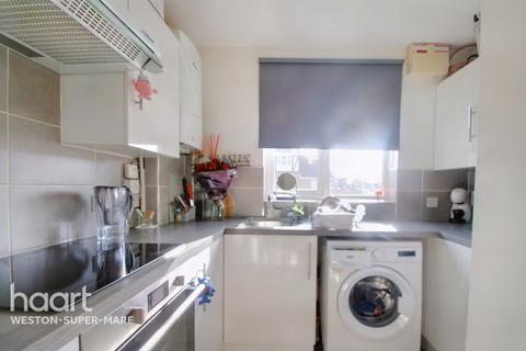 3 Warrilow Close, Weston-super-mare, BS22 7FX