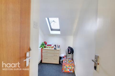 3 Warrilow Close, Weston-super-mare, BS22 7FX