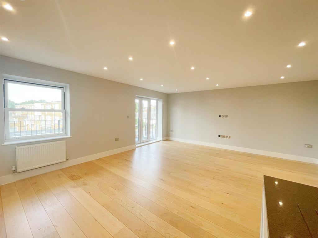 Living room 2.jpg