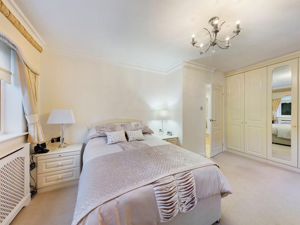 Bedroom 1 (Double)