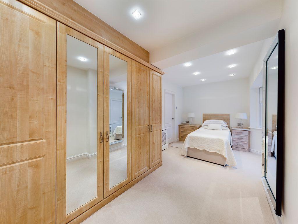 Bedroom 2 (Double with Ensuite)
