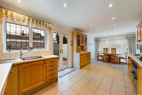8 Wicks Lane, Formby, Liverpool, L37 3JG