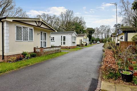 2 bedroom park home for sale - Long Pightle Park, Hertfordshire, WD3