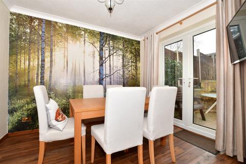 9 Chipstead Road, Erith, DA8 3HT