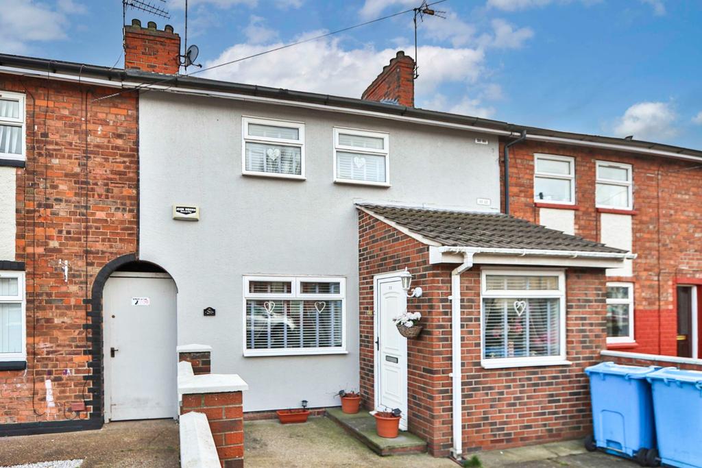 Bentley Grove, Hull, HU6 8NP 2 bed terraced house £110,000